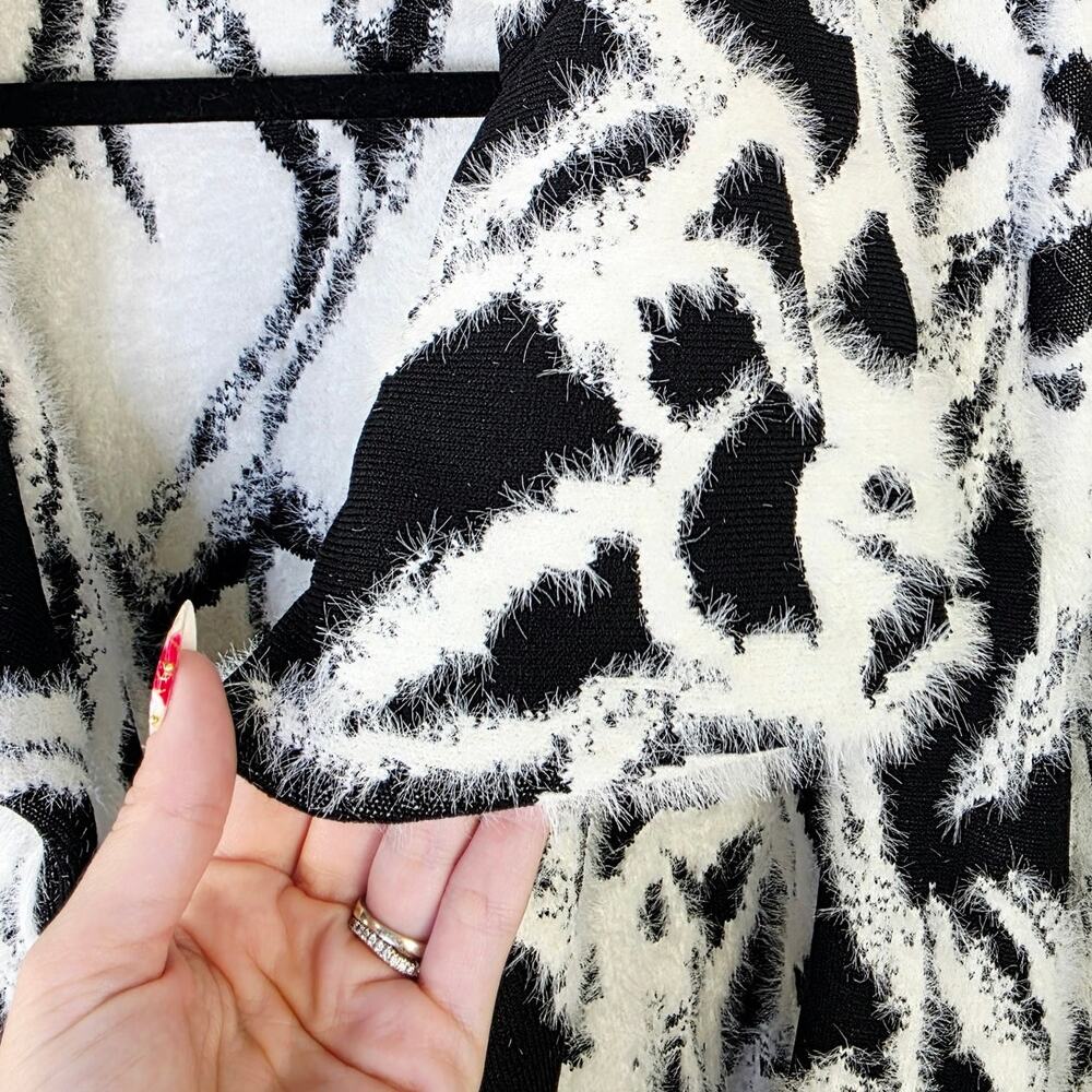 White House Black Market Iris Sweater Coat XL Black White Belted Heavy Luxury - Picture 12 of 16